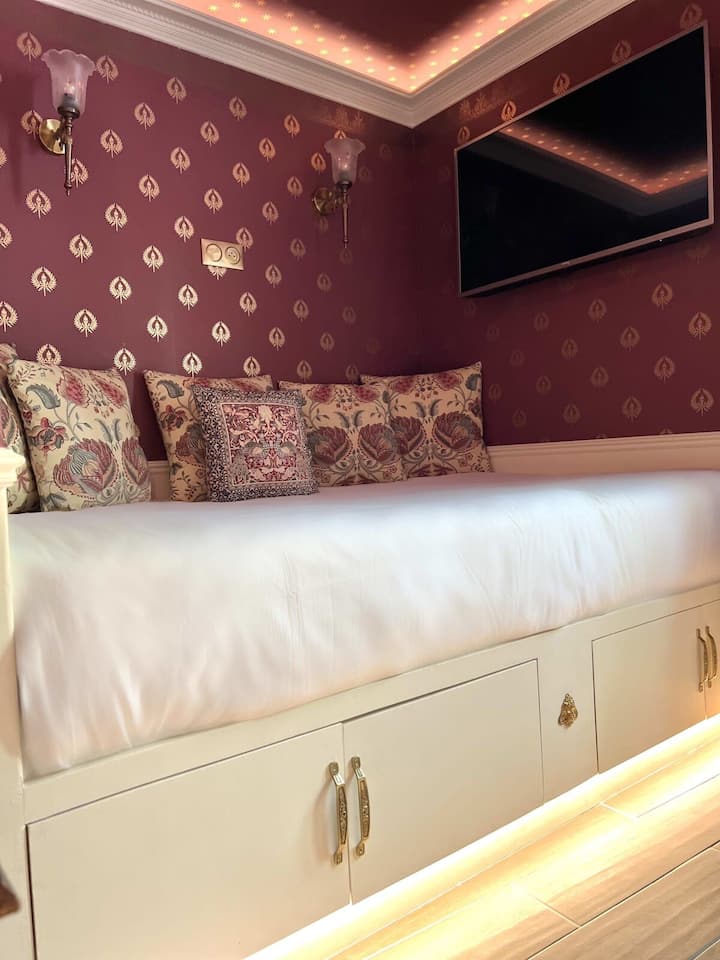 غرفة النوم 2