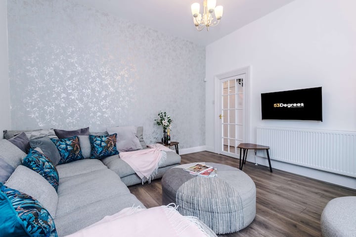 Spacious Home, Sleeps 7 In The Heart Of Anfield! - Liverpool Hope University