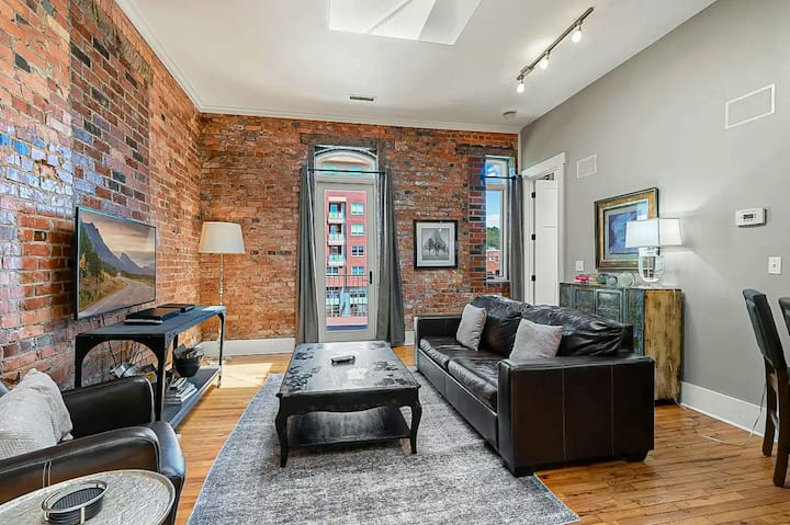 #202 - The Lofts At Church Street - 阿什維爾