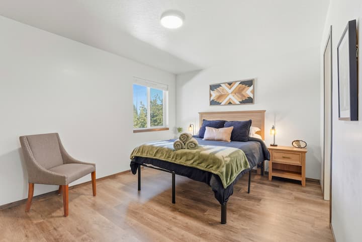 Inside-Spokane-Buttercup-21-2