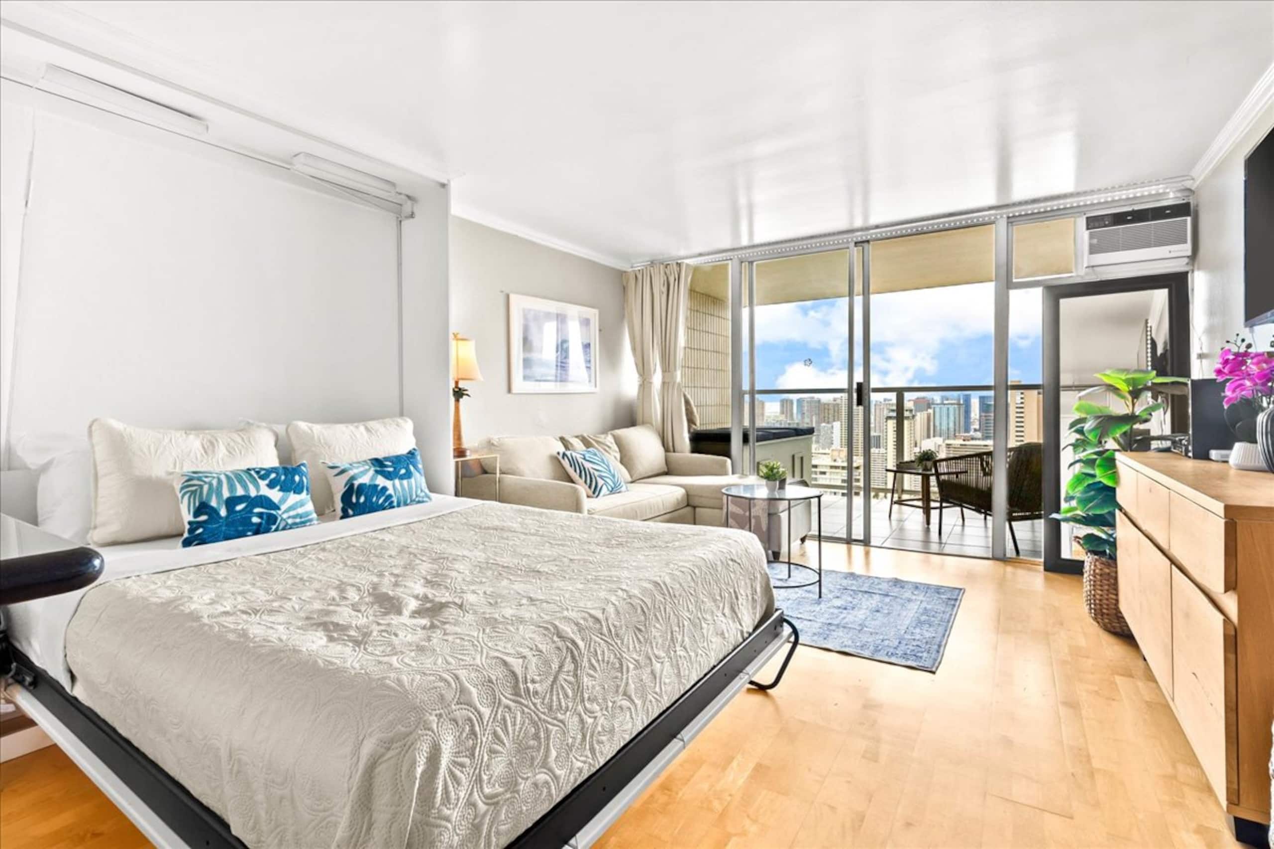 Condo in Honolulu · ★4.55 · 1 bedroom · 2 beds · 1 private bath - Image 1