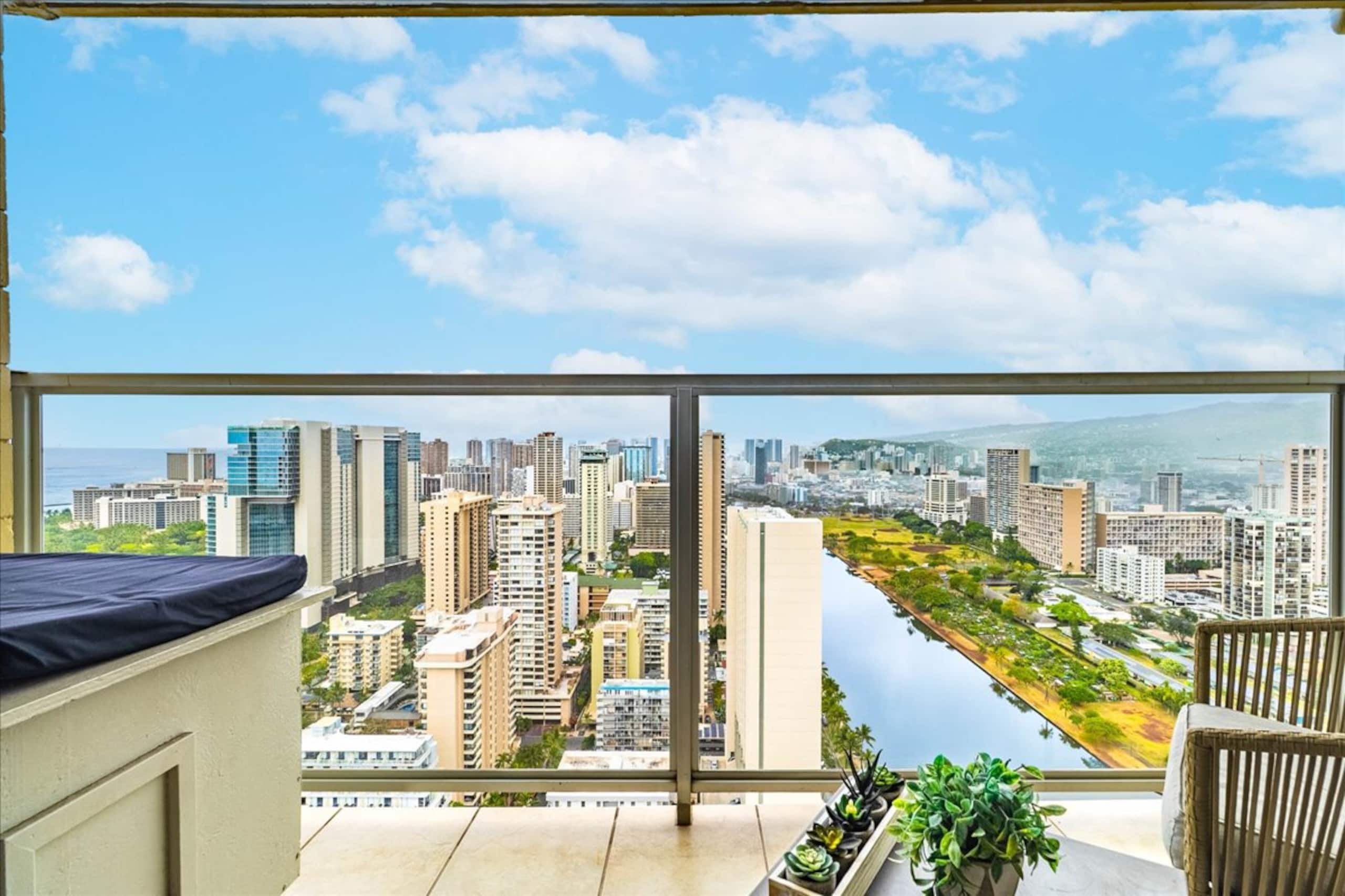 Condo in Honolulu · ★4.55 · 1 bedroom · 2 beds · 1 private bath - Image 20