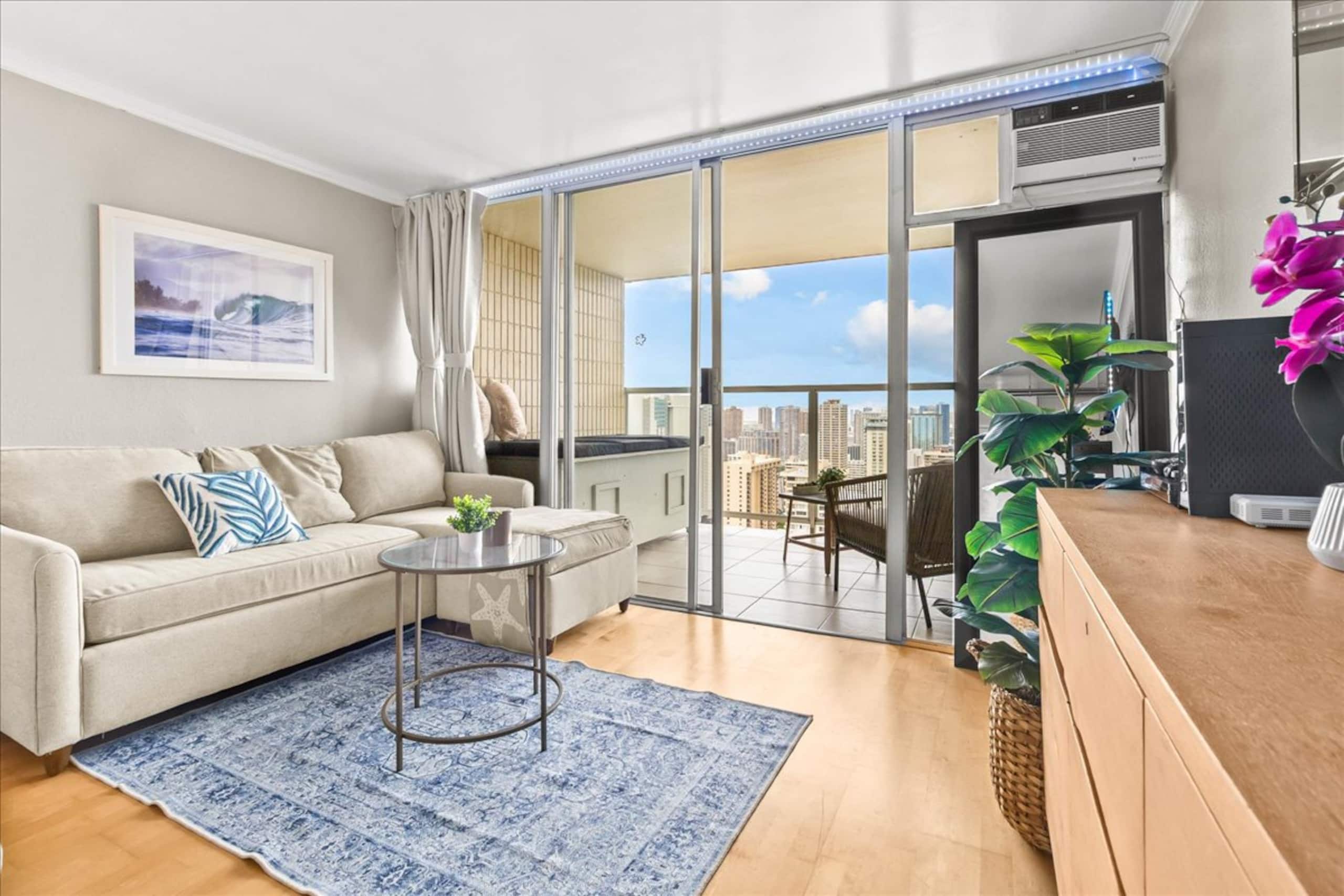 Condo in Honolulu · ★4.55 · 1 bedroom · 2 beds · 1 private bath - Image 14