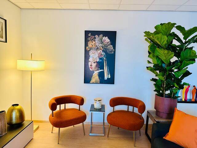 Grand Place – Prime location 2 bedroom apartment gallery image 5