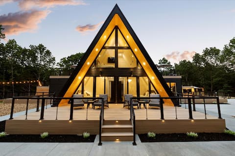 Epic A-Frame! Rooftop, Theater, Hot Tub and Sauna