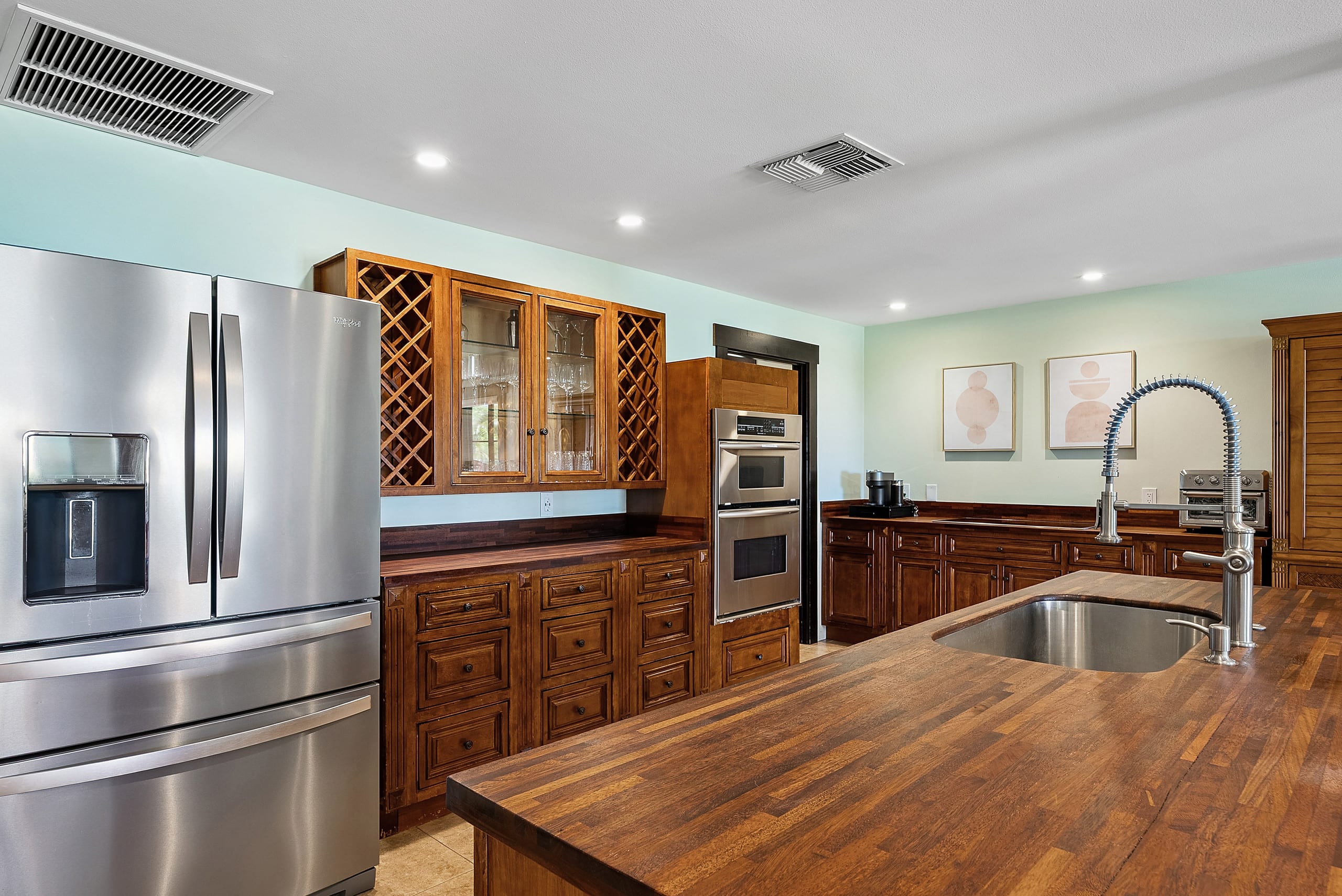 Home in Kihei · ★5.0 · 3 bedrooms · 7 beds · 3 baths - Image 6