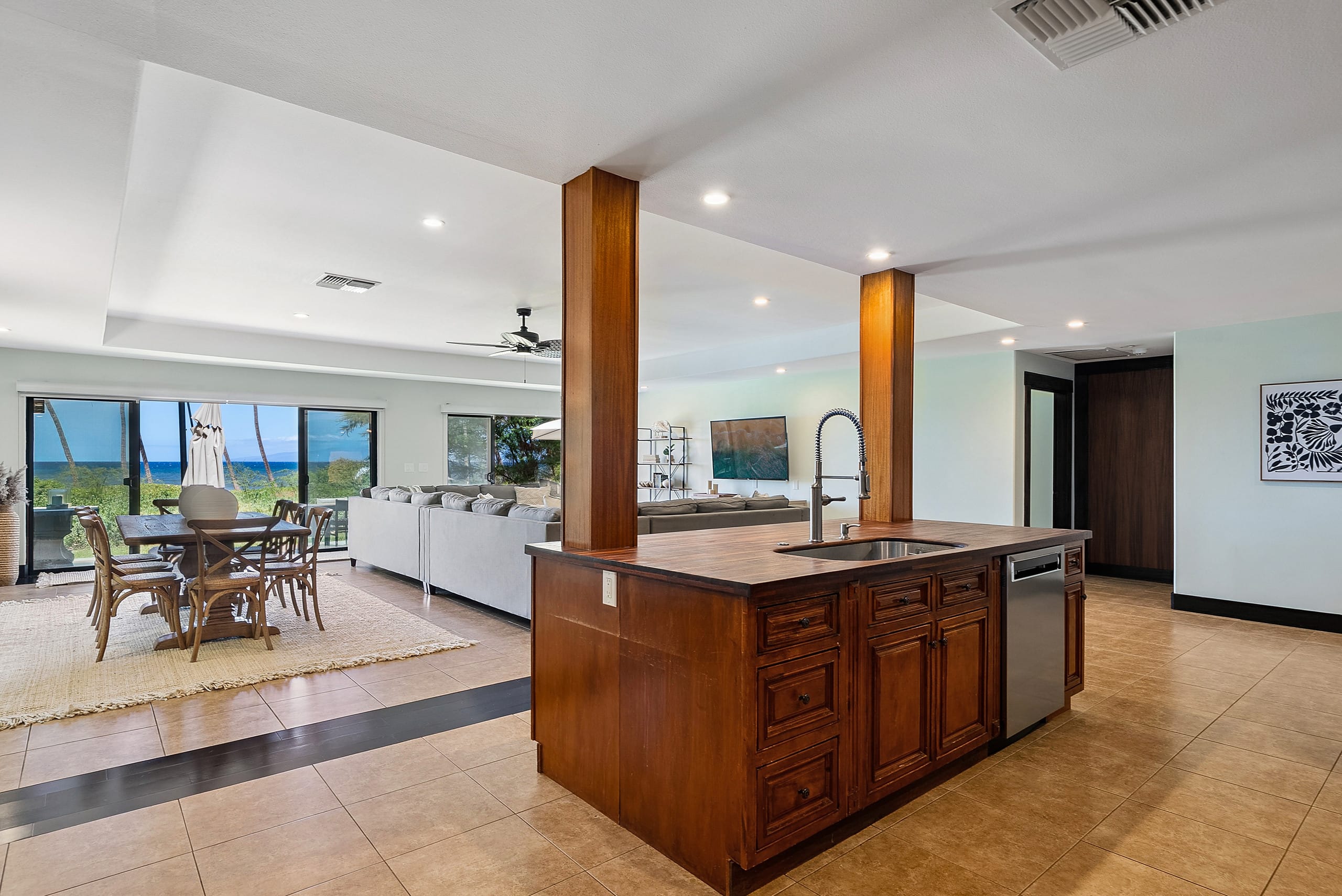 Home in Kihei · ★5.0 · 3 bedrooms · 7 beds · 3 baths - Image 8