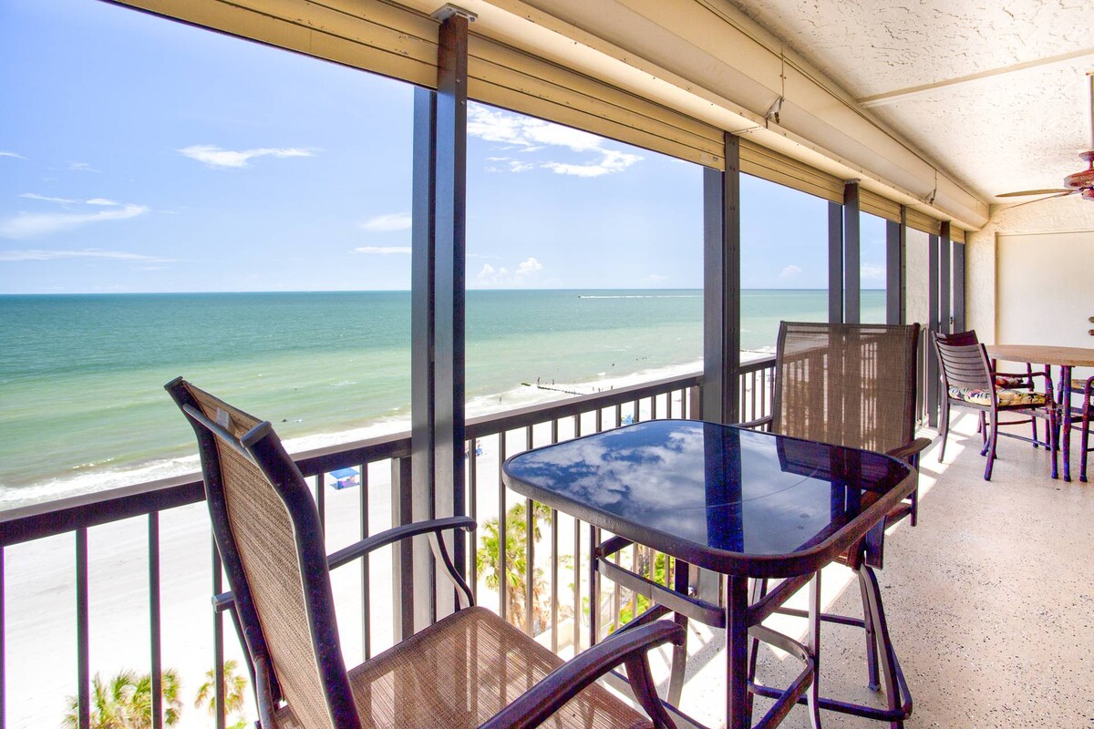Photo inspiration: Fresh Look at Beachfront Luxury Location Views Resort Style