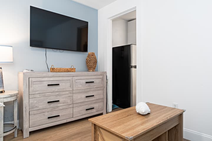 Steps To Beach, Pier, Park | Condo With Pool • 5 - Old Orchard Beach