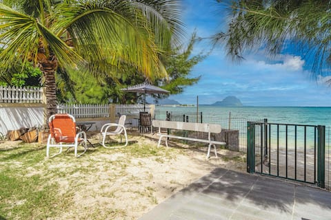 Gaya House - Waterfront in Tamarin