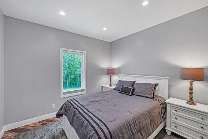 בתוך הבית, מנורה, עיצוב הבית, מיטה, ריהוט