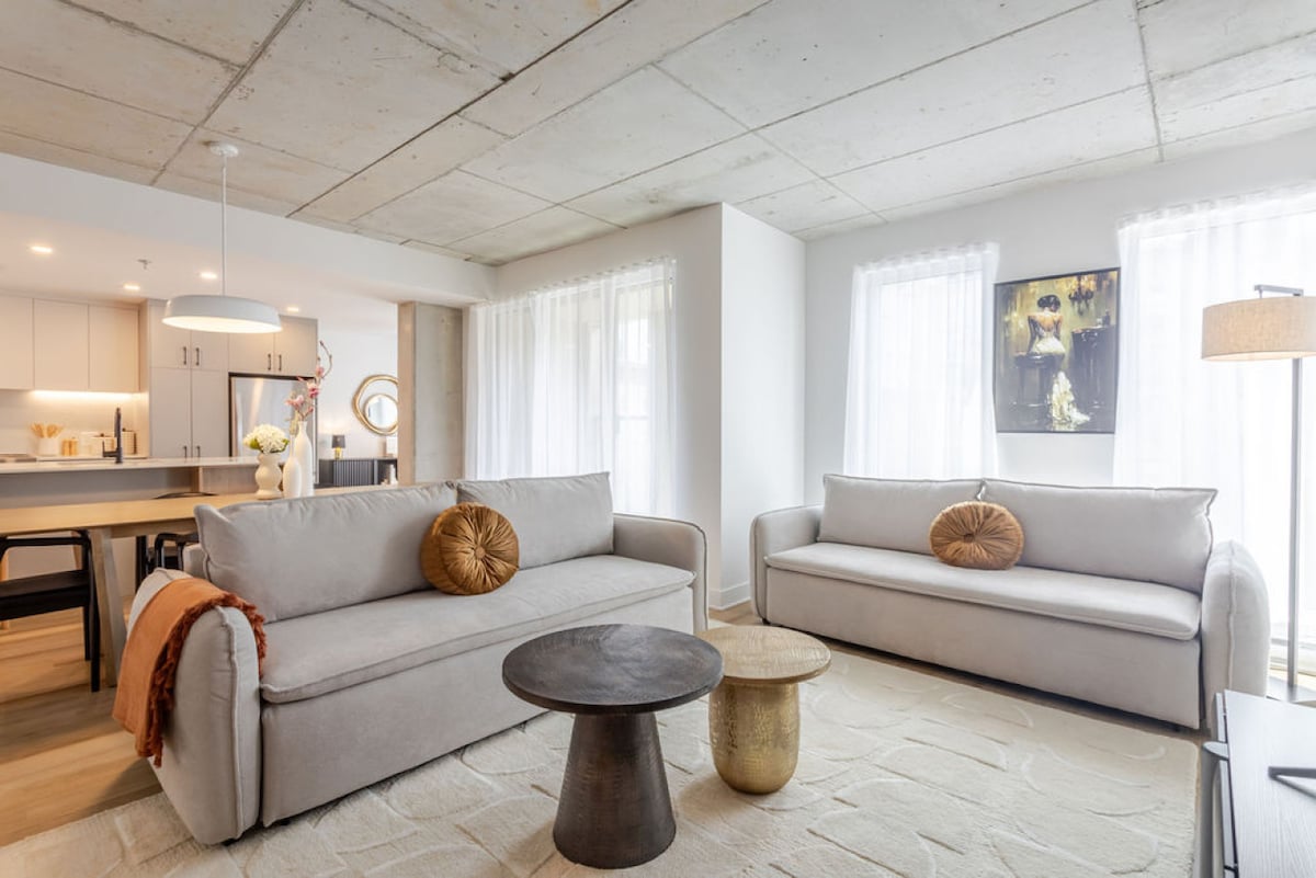 Hina4pets ペントハウス モントリオール 湖と街の景色を楽しめる2階