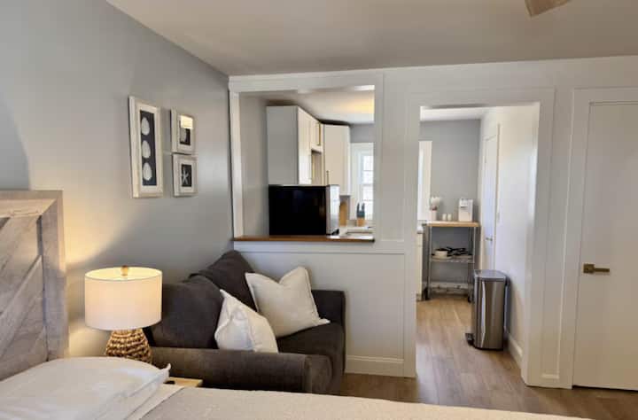 2 Beachfront Condos W Pool | Suites 4+5 - Old Orchard Beach, ME