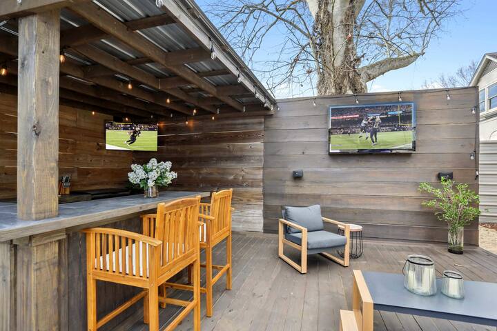 Historic 8BR Inn with Pool | Hot Tub gallery image 4