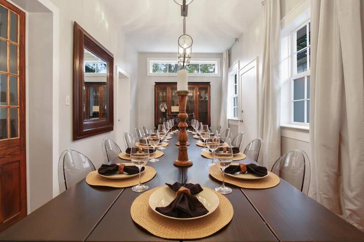 Historic 8BR Inn with Pool | Hot Tub gallery image 3