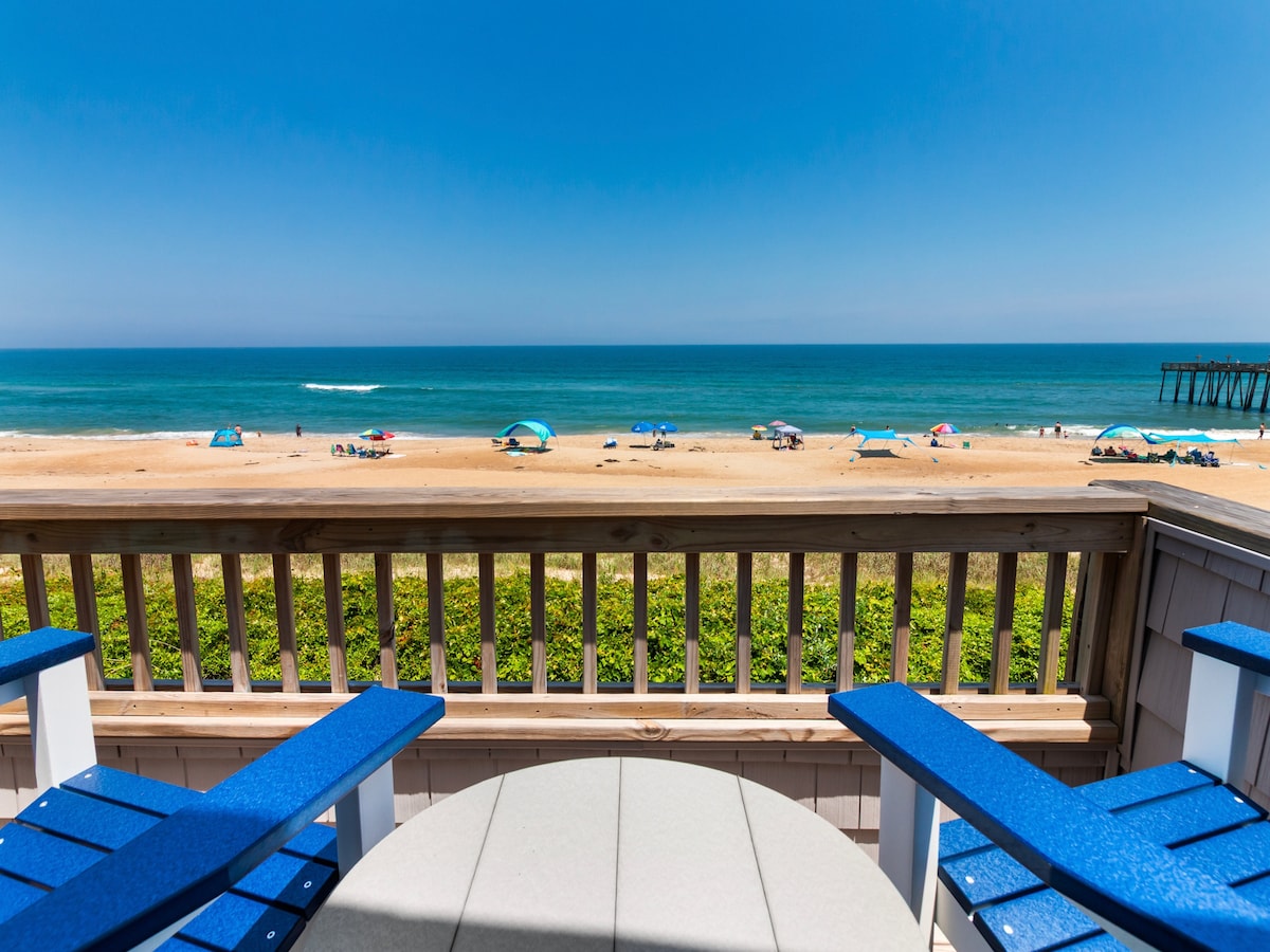 Oceanfront 3BR Condo | Pool, Deck & Direct Beach P