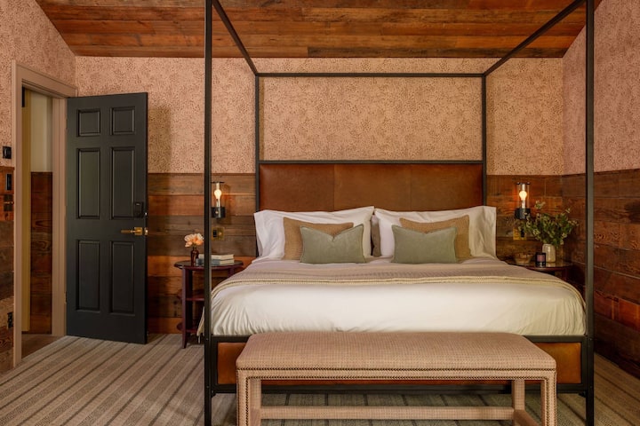 Pembric Süitasında dəbdəbəli komfortda dincəlin.