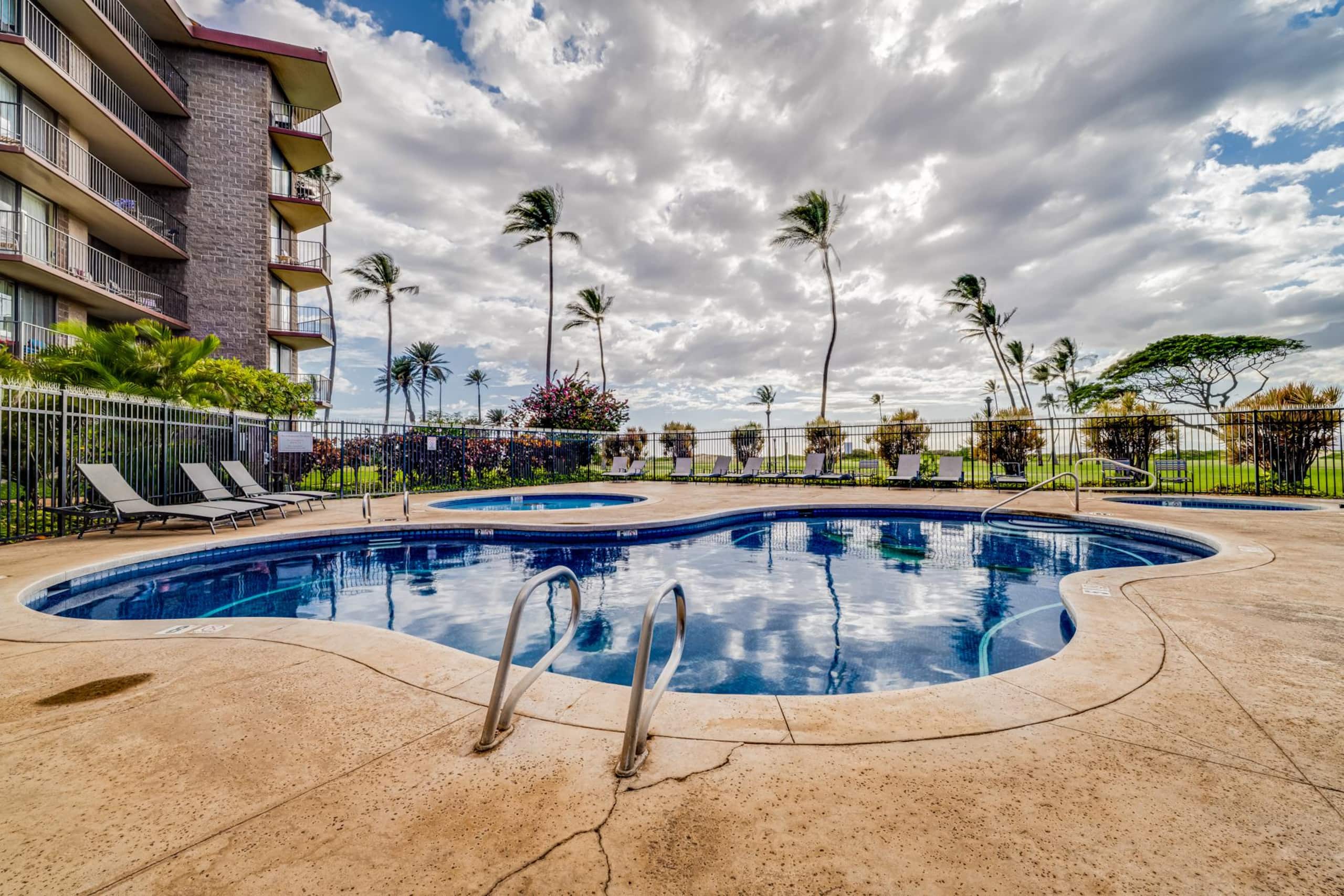 Oceanfront First Floor Steps to Beach/Pool! - Image 34