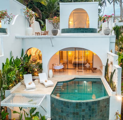 2 Infinity Pools • Luxury Ubud 1br Villa • Jungle