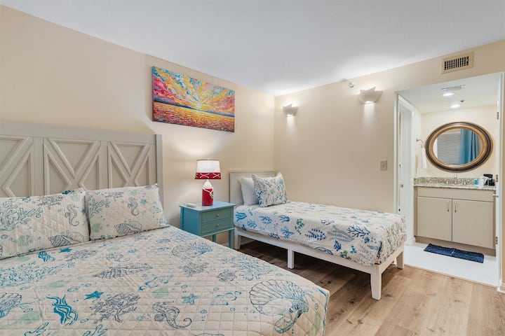 客卧，1张全尺寸床，1张单人床