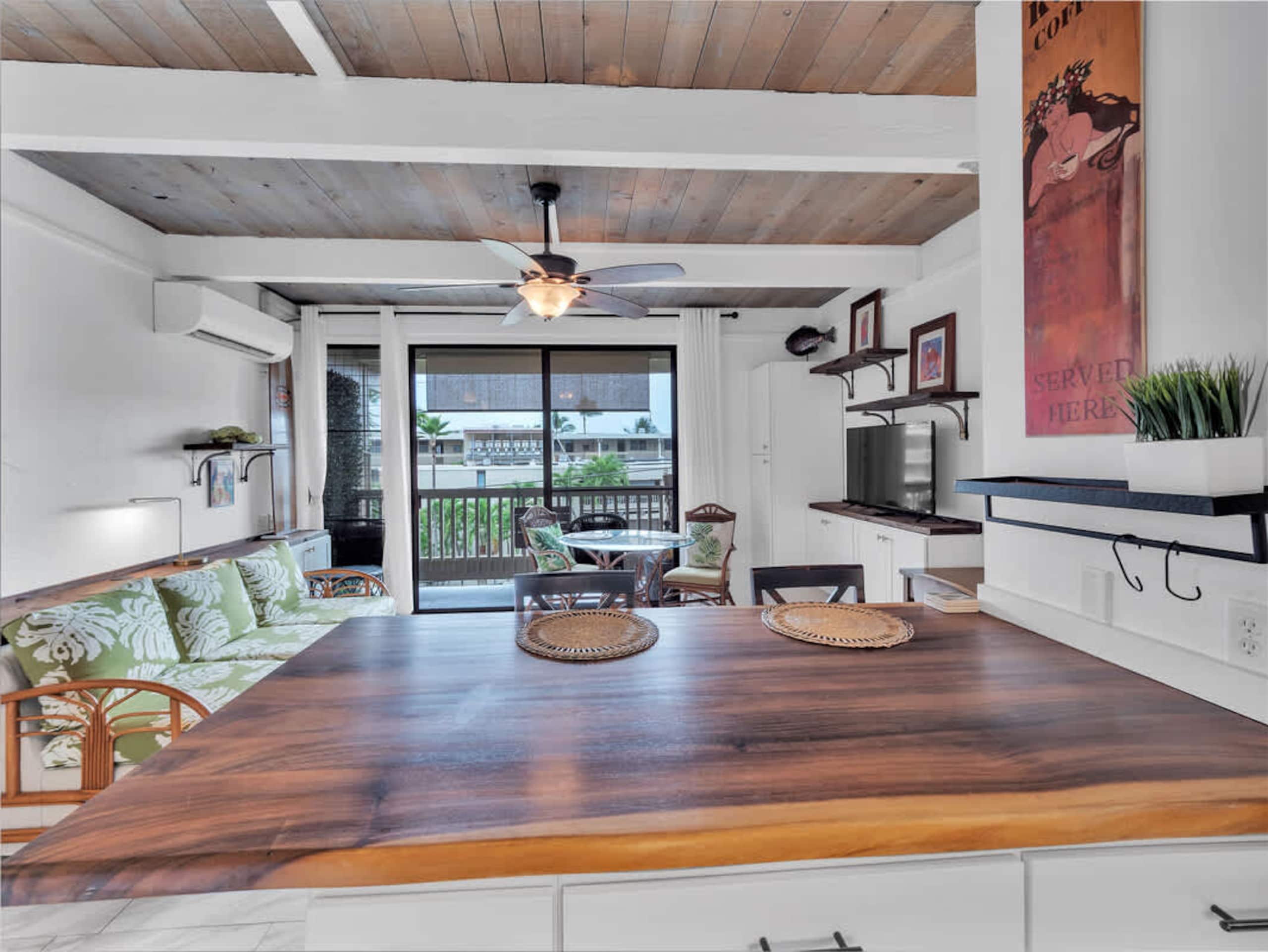Condo in Kailua-Kona · ★4.9 · 1 bedroom · 2 beds · 1 bath - Image 3