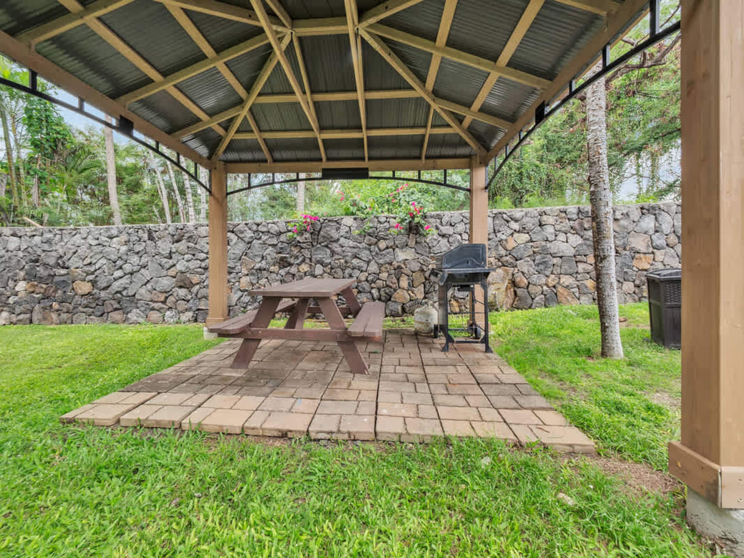 Condo in Kailua-Kona · ★4.9 · 1 bedroom · 2 beds · 1 bath - Image 18