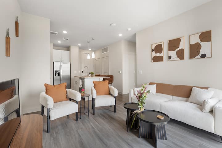 Luxe 1bd Apt, 24hr Gym &Pool Hgv 4040 - Austin, TX