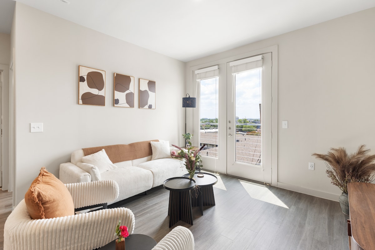 Luxe 1bd Apt, 24hr Gym &Pool HGV 4040
