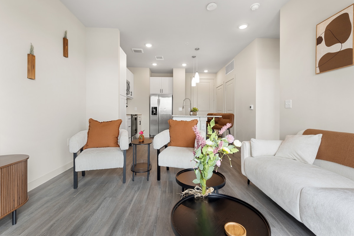 Luxe 1bd Apt, 24hr Gym &Pool HGV 4040