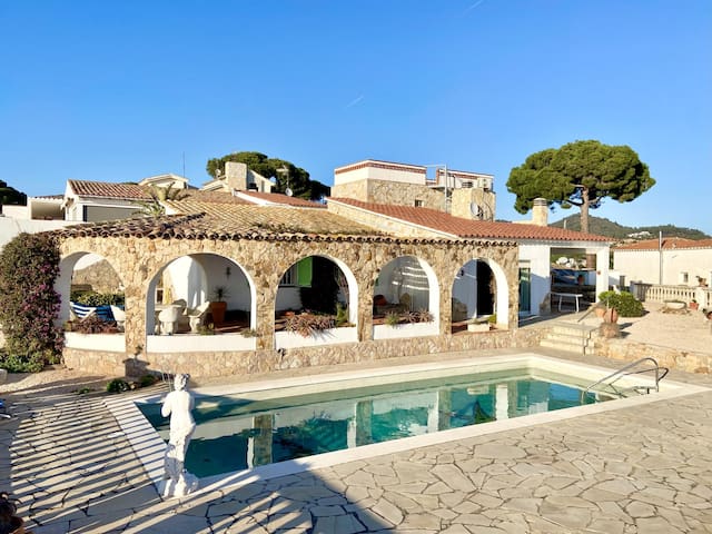 Villenpark Playa Arena managed Airbnb listing 2
