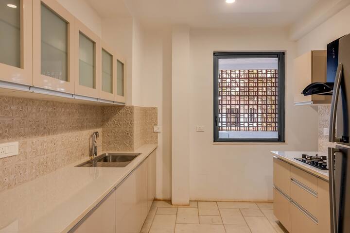 Full kitchen image 1