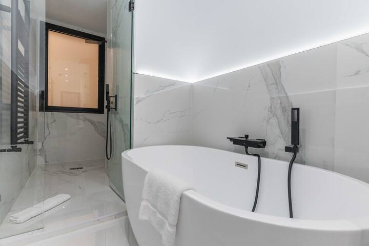 Luxurious & spacious -3BDR 3,5BTH – Jorge Juan gallery image 5