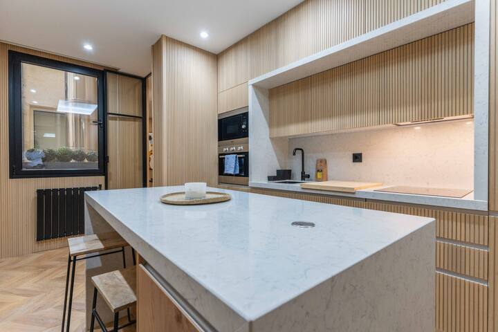 Luxurious & spacious -3BDR 3,5BTH – Jorge Juan gallery image 3