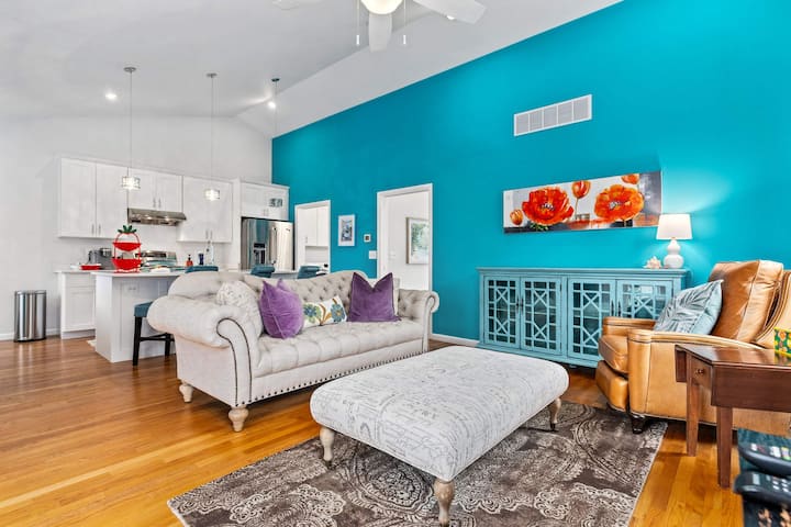 Pool Loft Suite | Bay Access & Beach Passes - Sandy Point State Park, Annapolis