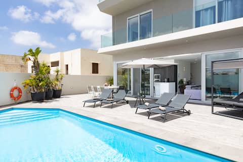 Villa Ixoria with Private Pools by ArcoCollection
