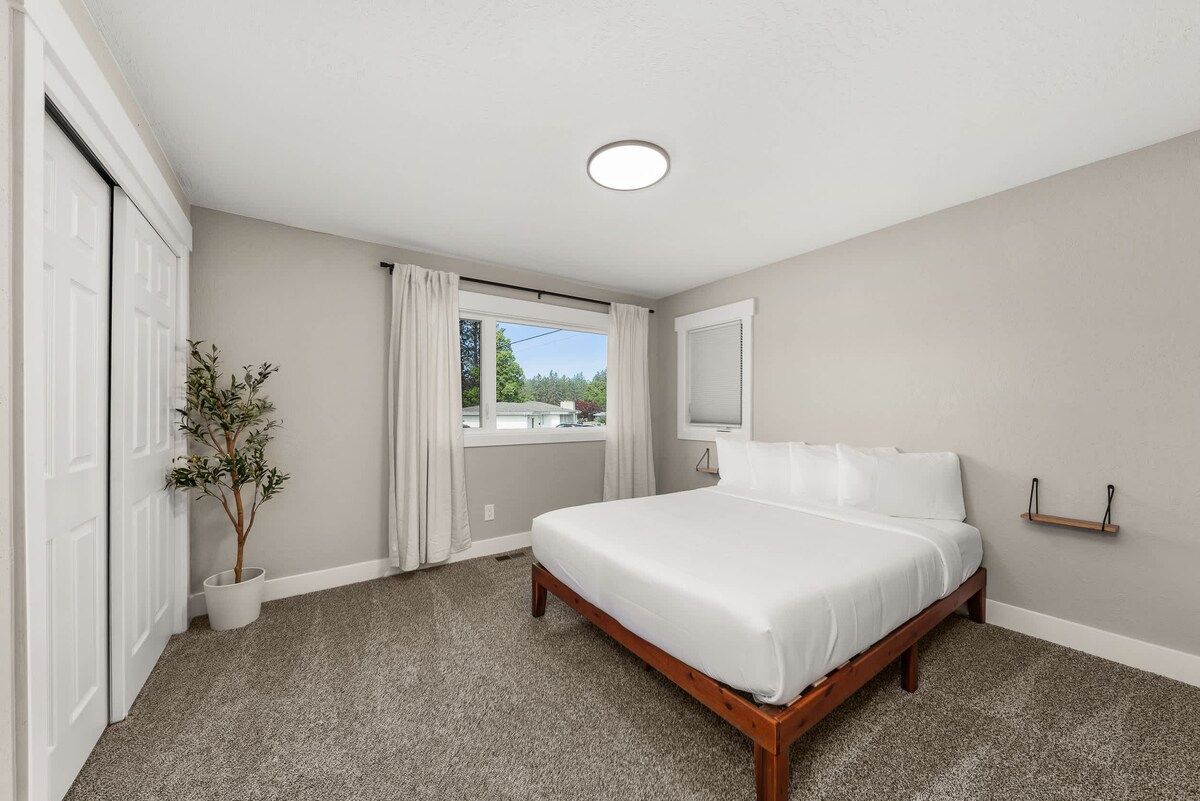 Საძინებელი 2 - საწოლი 152 × 203 სმ - მთავარი სართული