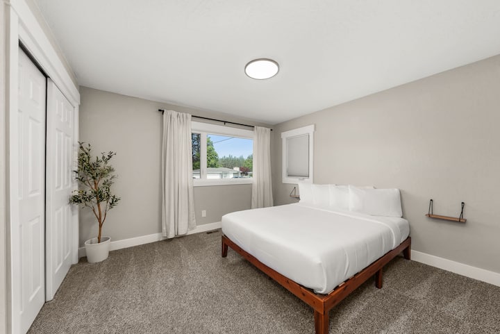 Chambre 2 - lit queen - rez-de-chaussée