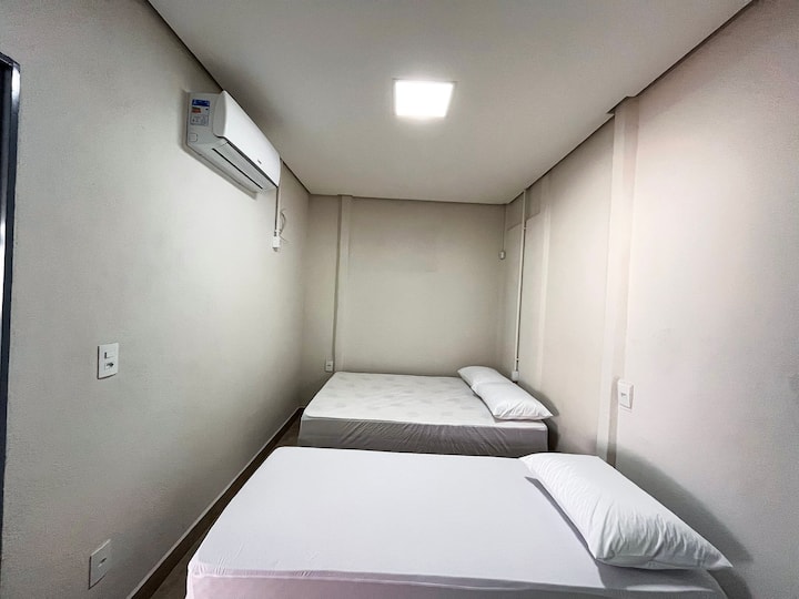 Foto de todo o quarto