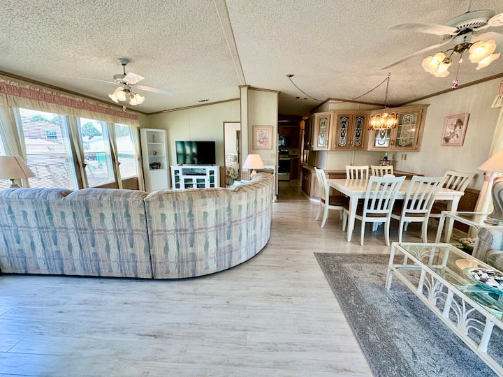 2/2 Beach House Located On Nettles Island - Jensen Beach, FL