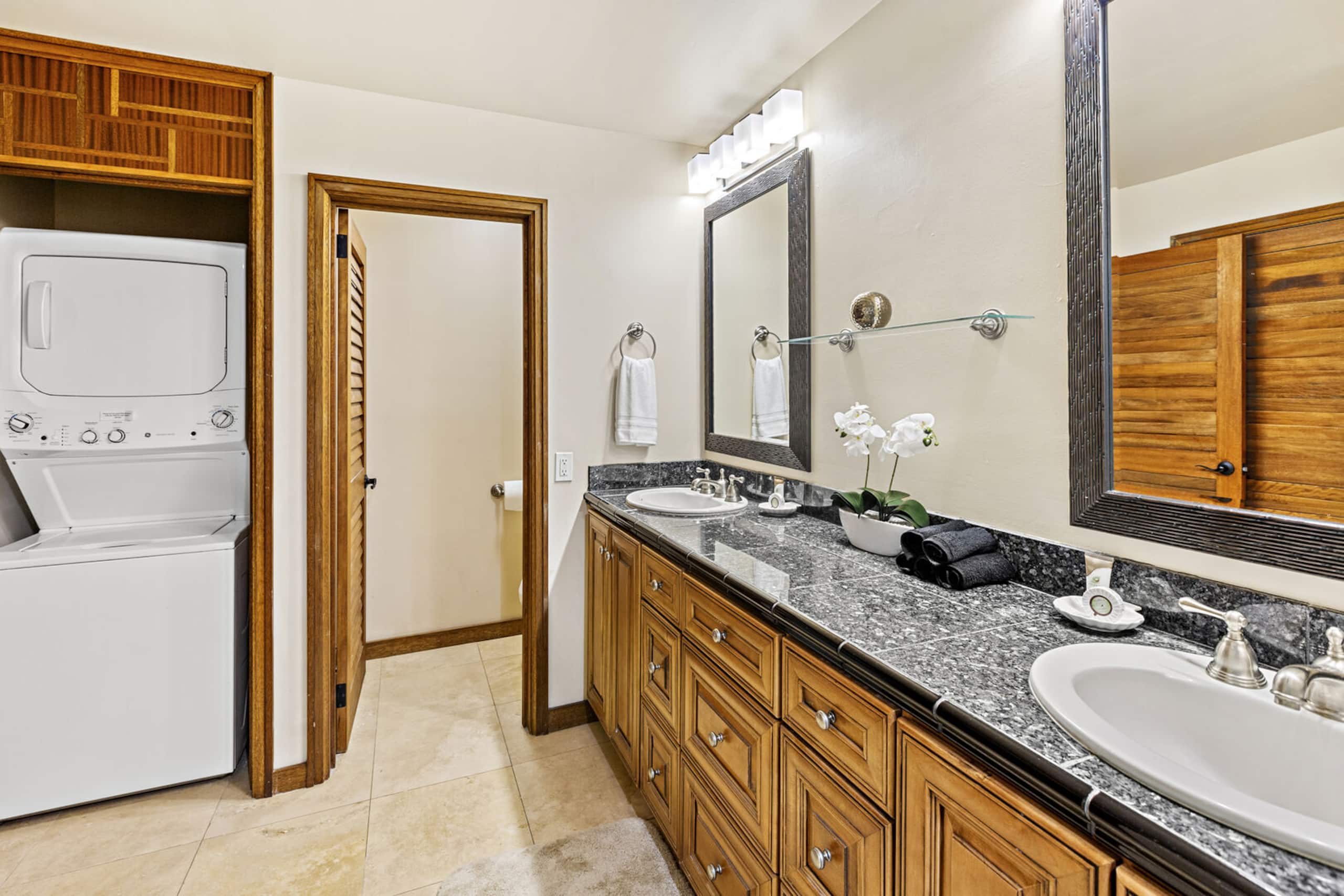 Condo in Lahaina · ★4.0 · 2 bedrooms · 3 beds · 2 baths - Image 28