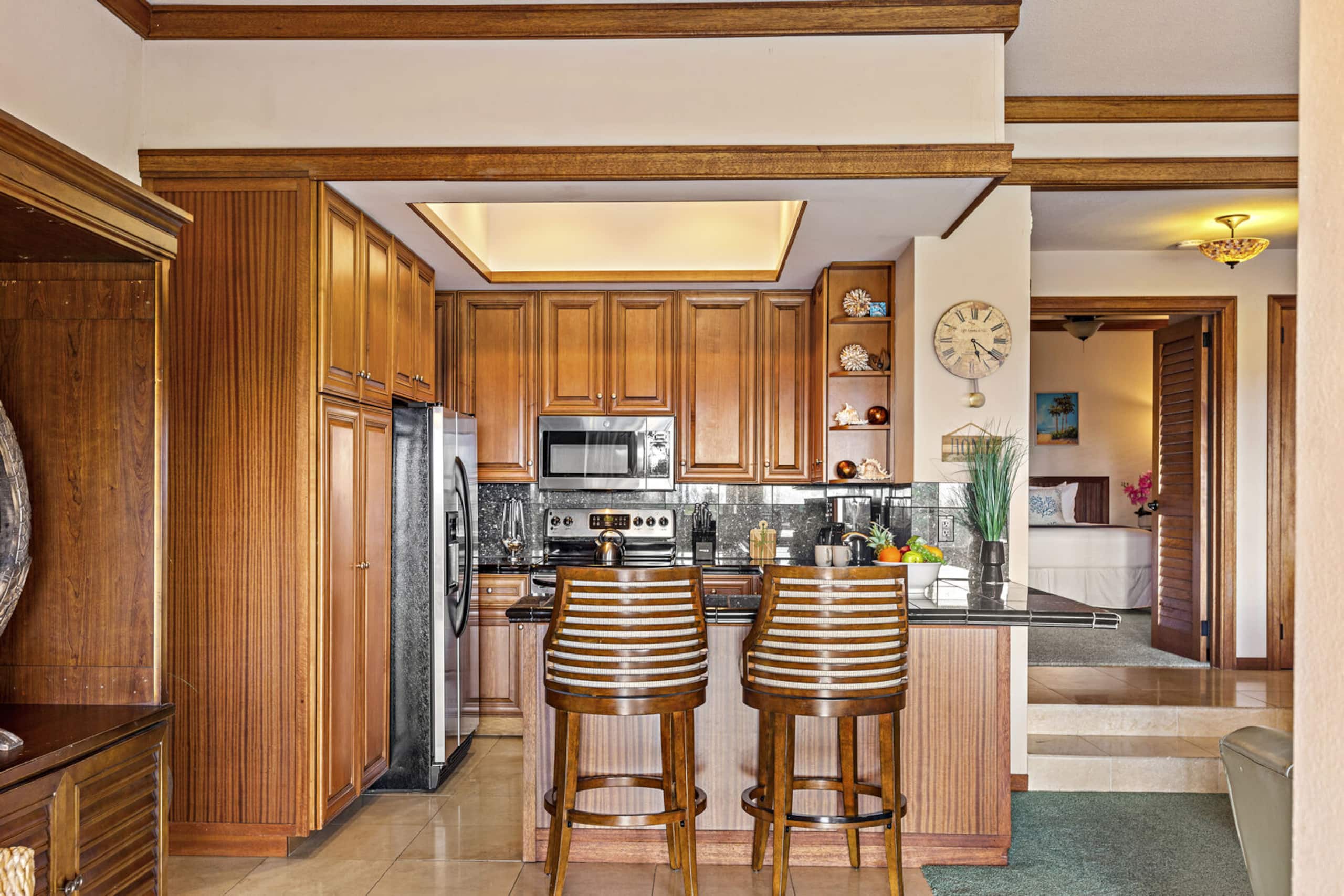 Condo in Lahaina · ★4.0 · 2 bedrooms · 3 beds · 2 baths - Image 17