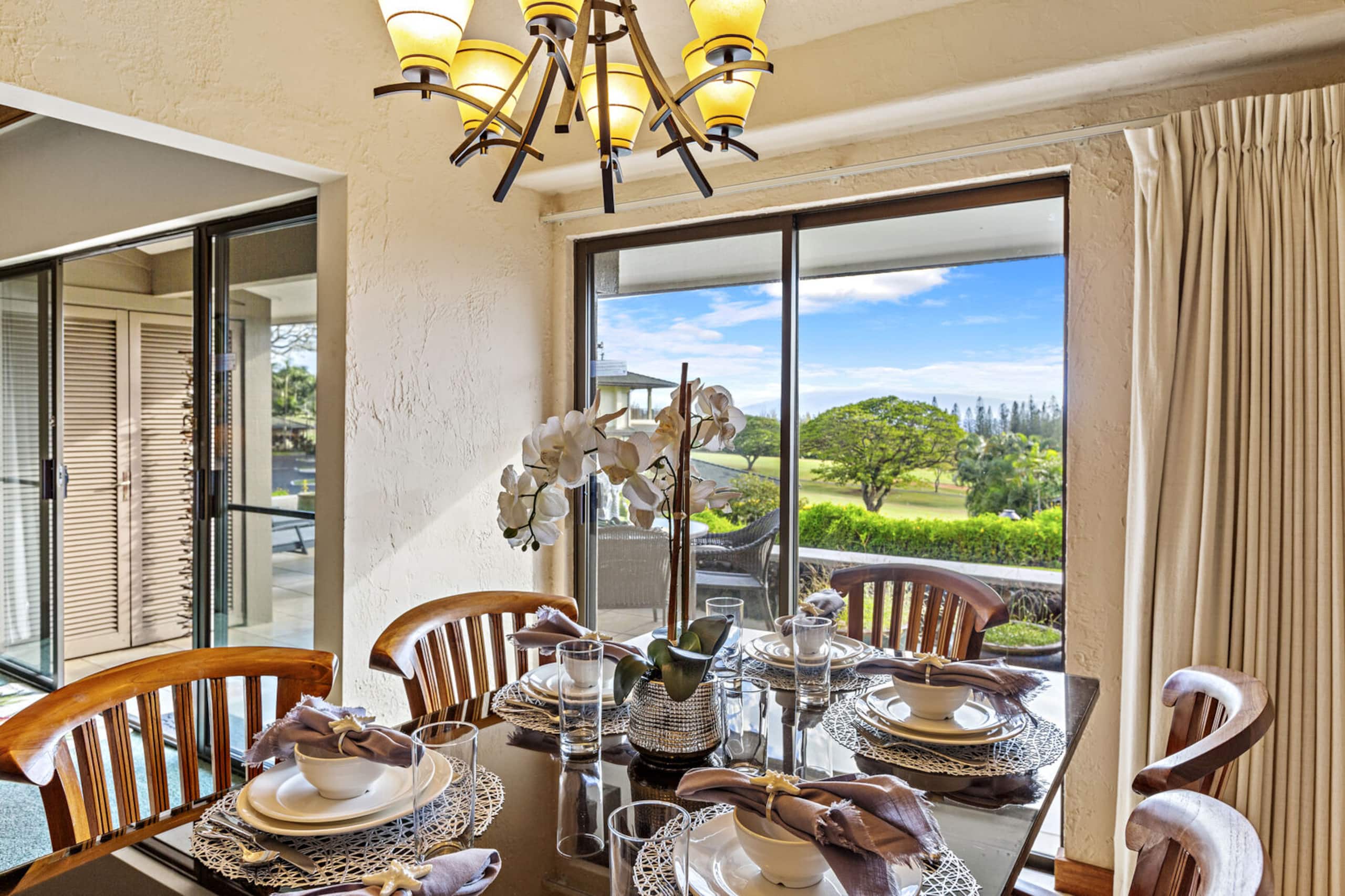 Condo in Lahaina · ★4.0 · 2 bedrooms · 3 beds · 2 baths - Image 13