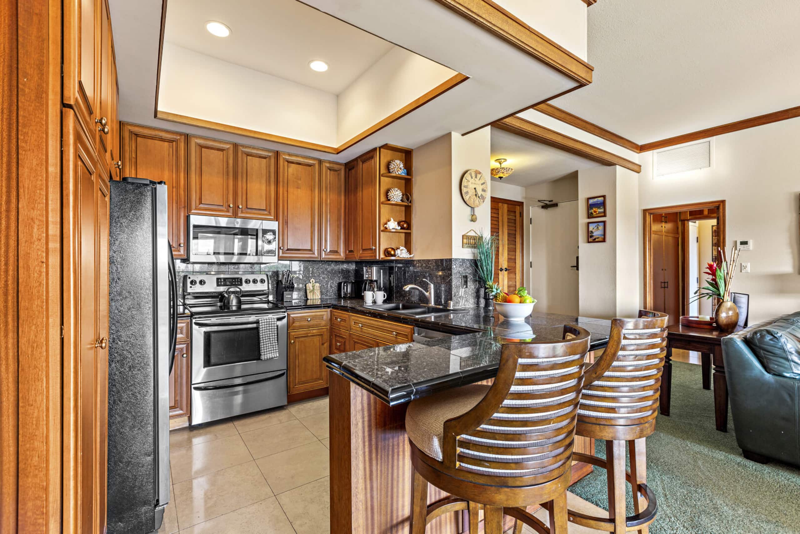 Condo in Lahaina · ★4.0 · 2 bedrooms · 3 beds · 2 baths - Image 20