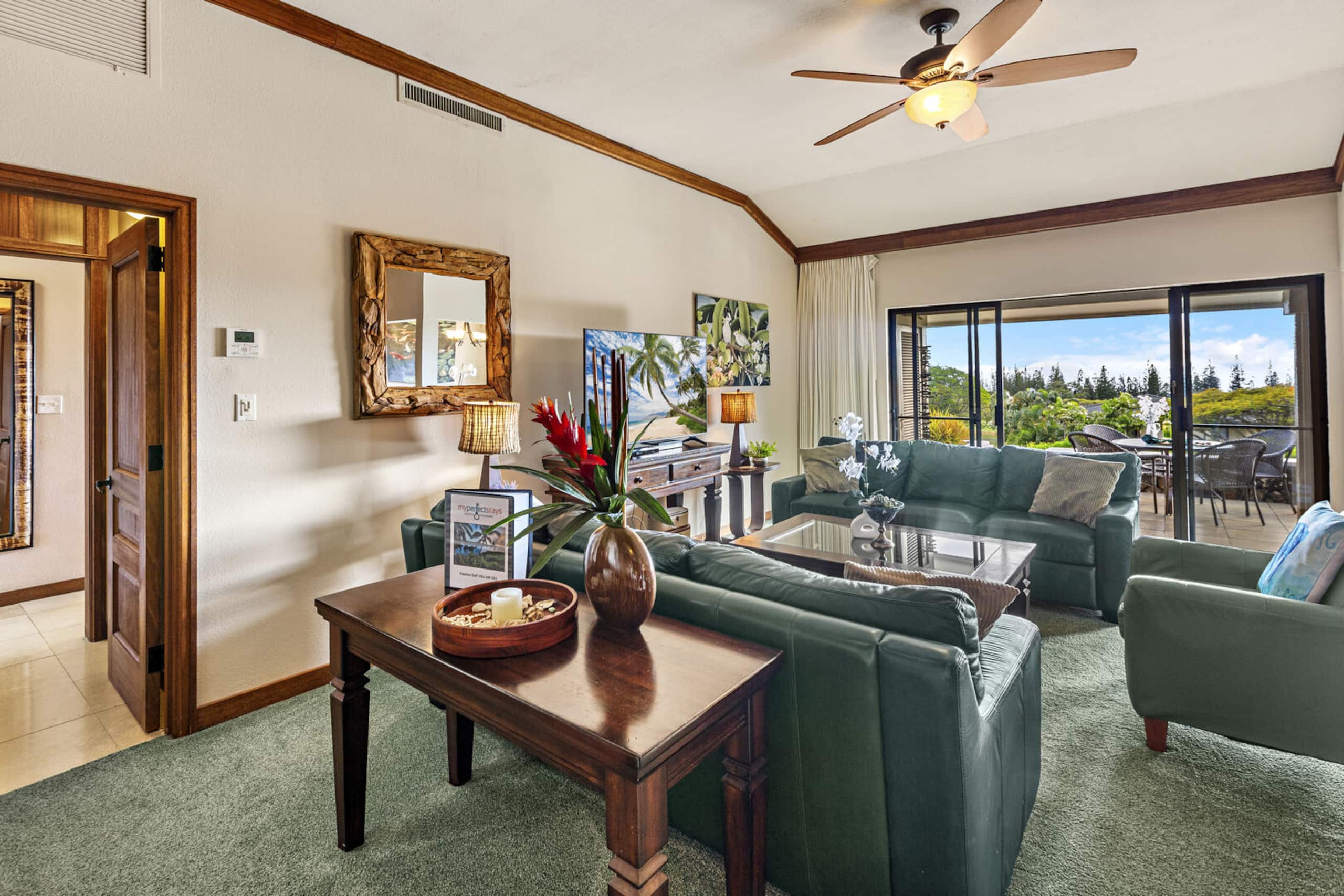 Condo in Lahaina · ★4.0 · 2 bedrooms · 3 beds · 2 baths - Image 9