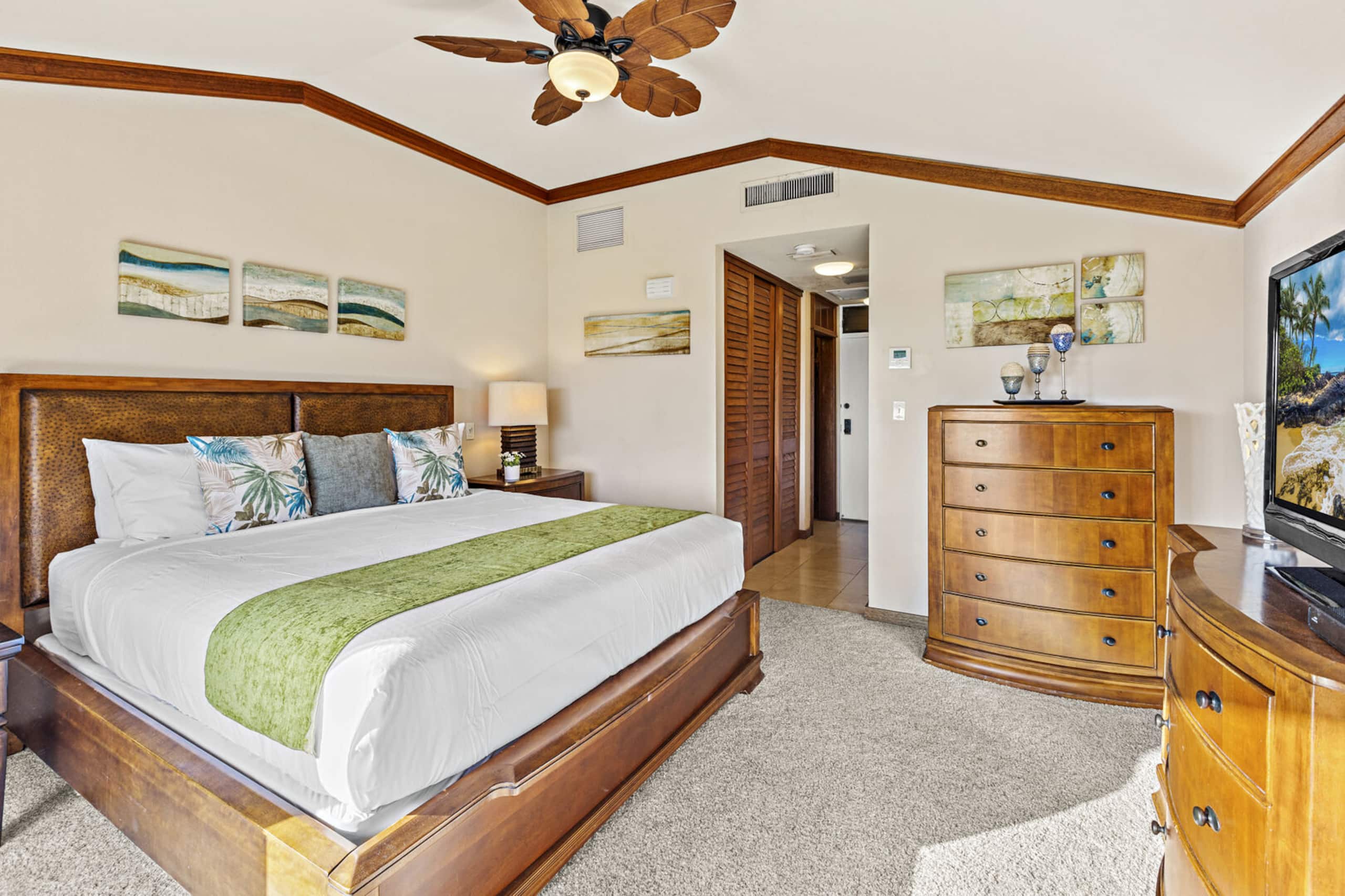 Condo in Lahaina · ★4.0 · 2 bedrooms · 3 beds · 2 baths - Image 32