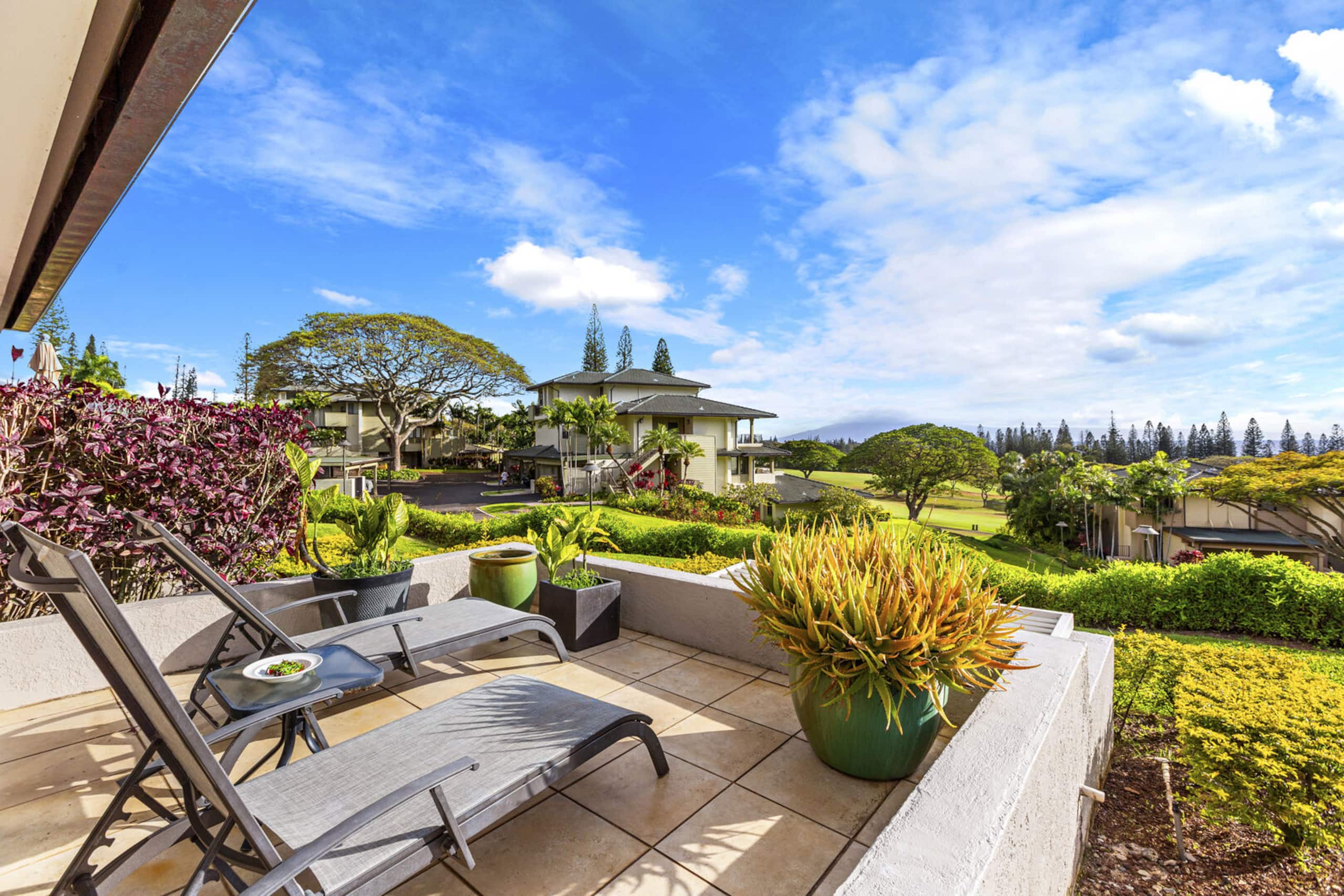 Condo in Lahaina · ★4.0 · 2 bedrooms · 3 beds · 2 baths - Image 5