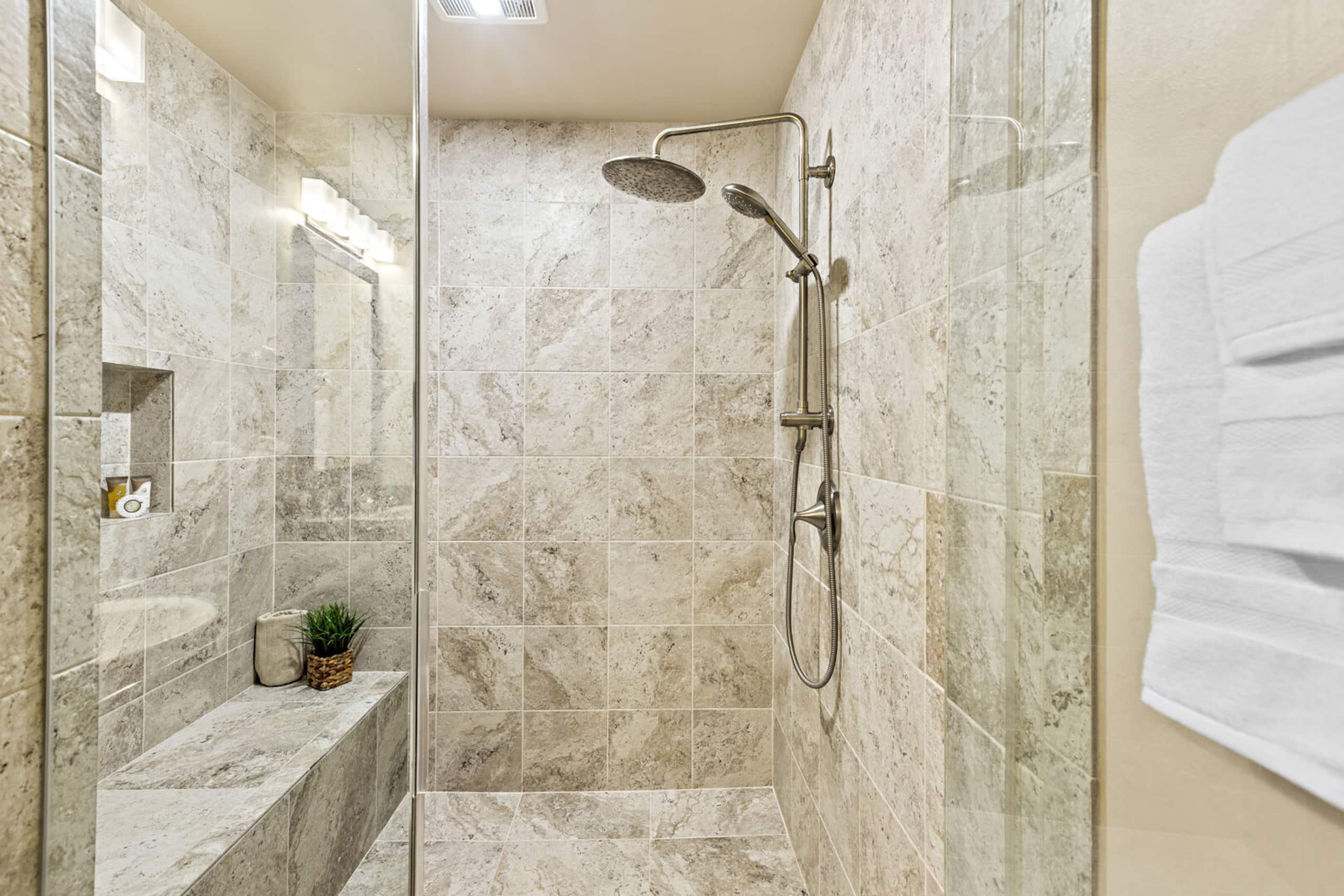 Condo in Lahaina · ★4.0 · 2 bedrooms · 3 beds · 2 baths - Image 30