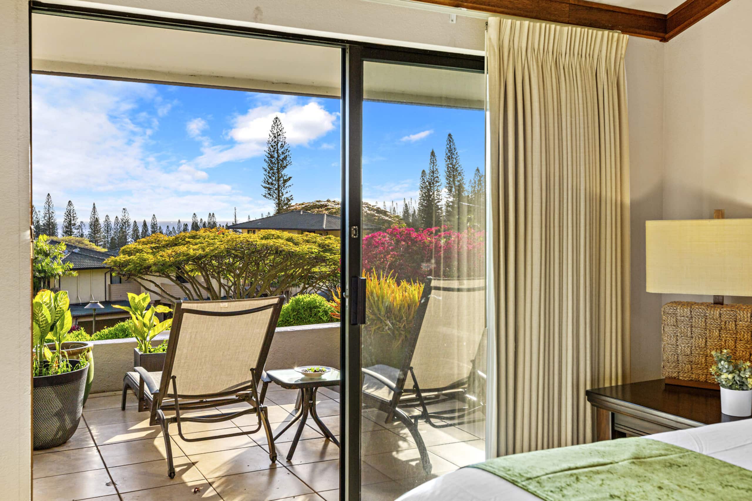 Condo in Lahaina · ★4.0 · 2 bedrooms · 3 beds · 2 baths - Image 34