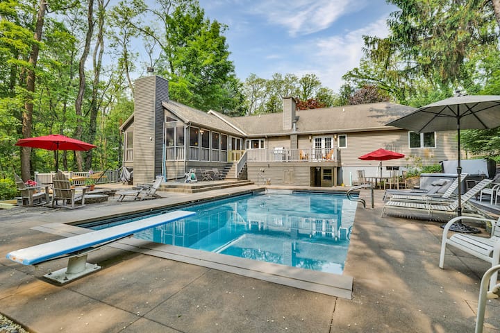 Hot Tub Nights, Poolside Days at Hearth & Timber