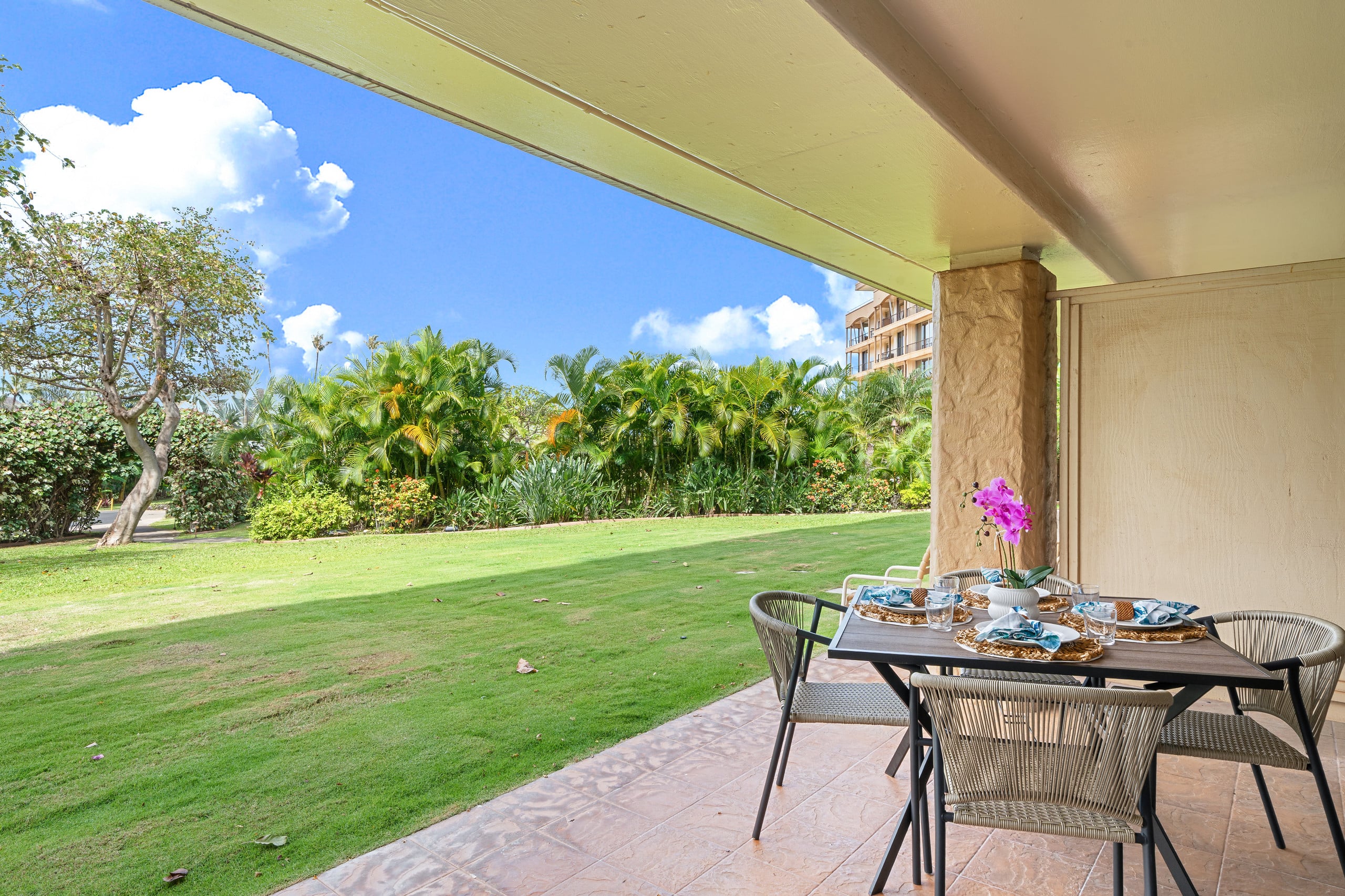Condo in Lahaina · ★5.0 · 1 bedroom · 2 beds · 1 bath - Image 8